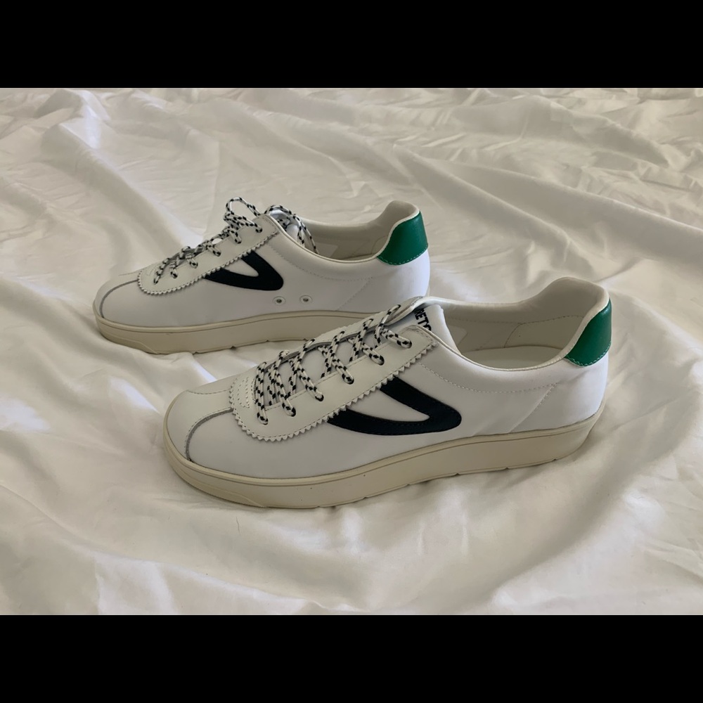 Tretorn tennis shoes